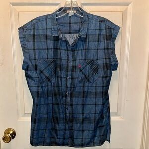 LEVI’S Women’s Cap Sleeve Button Down Plaid Denim Jean Shirt Top. Sz M.